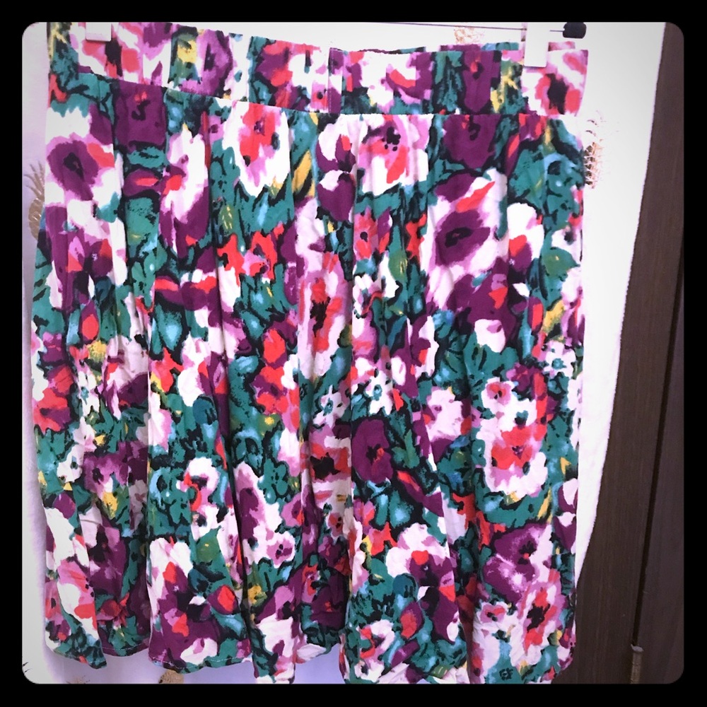 Torrid Floral Skirt Size 4